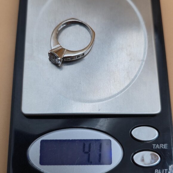 Size 7 Sterling Silver Round Cubic Zirconia With Channel Accents Ring A4799 - Picture 10 of 10